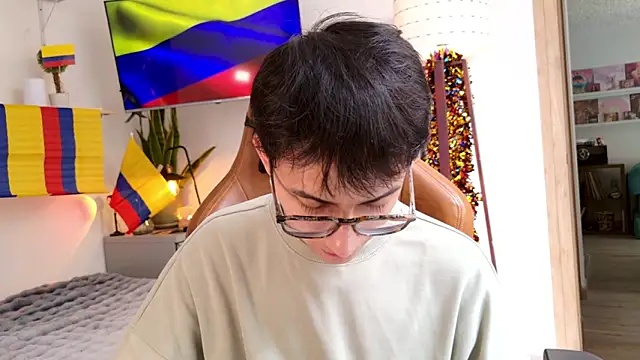Snapshot of Sr_evann chatting on 06.21.26 Sr evann online show from 06.21.26
