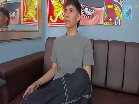 Snapshot of AronTawers chatting on 03.05.26 AronTawers online show from 03.05.26