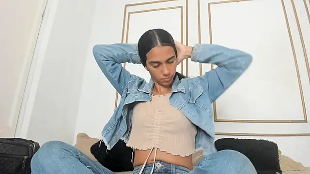 emily gaviria1 online show from 05.28.26