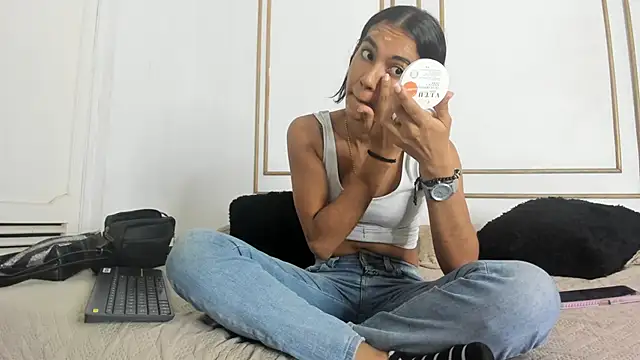 emily gaviria1 online show from 05.29.26