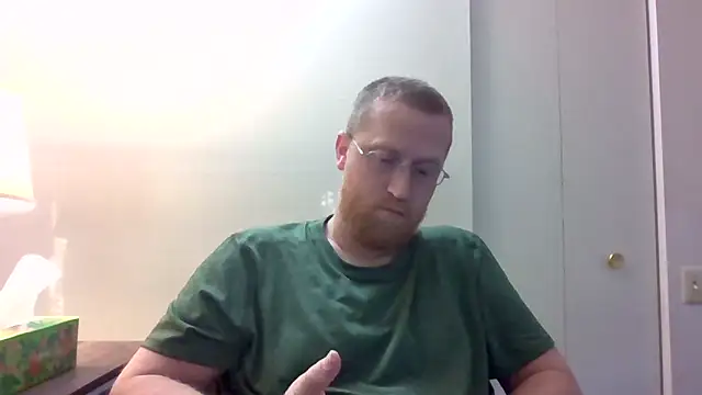 Snapshot of tytheexhibionist chatting on 04.28.26 tytheexhibionist online show from 04.28.26