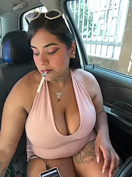 Snapshot of Nahomy_firee chatting on 04.01.26 Nahomy firee online show from 04.01.26