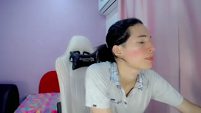 Larry craft online show from 03.03.26