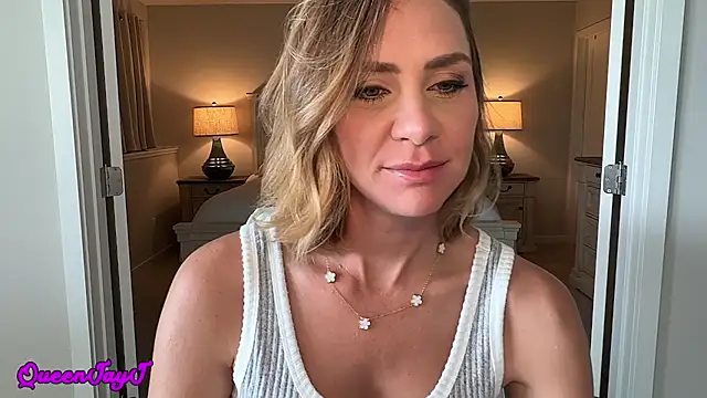 Snapshot of Queenjayj chatting on 07.16.26 Queenjayj online show from 07.16.26