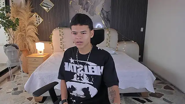 DylanRoyce  online show from 03.06.26