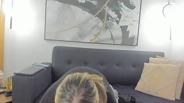 Snapshot of SophiMarin chatting on 03.27.26 SophiMarin online show from 03.27.26