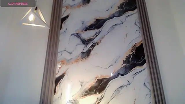 Emma Boms online show from 03.26.26