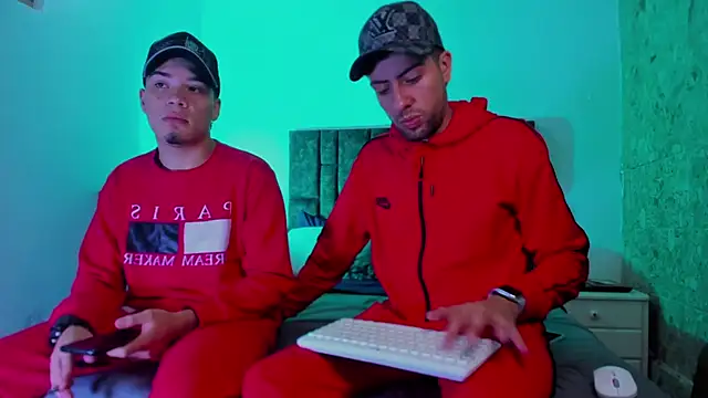 alex and christhoper online show from 04.15.26