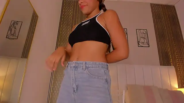 Snapshot of sheila_x chatting on 03.25.26 sheila x online show from 03.25.26