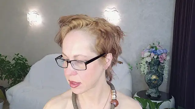 LioraWeiss online show from 03.08.26