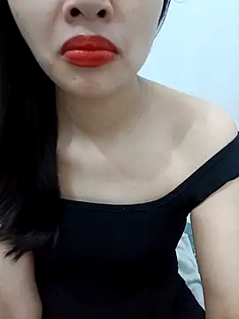 Snapshot of AmberBelle_007 chatting on 04.15.26 AmberBelle 007 online show from 04.15.26