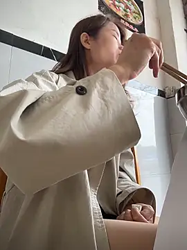 Mia-lp online show from 04.15.26