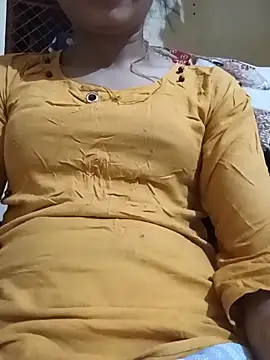 Snapshot of Rashmika_Mandana chatting on 05.17.26 Rashmika Mandana online show from 05.17.26