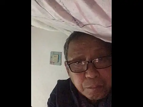 Snapshot of yaocaobi8 chatting on 04.01.26 yaocaobi8 online show from 04.01.26