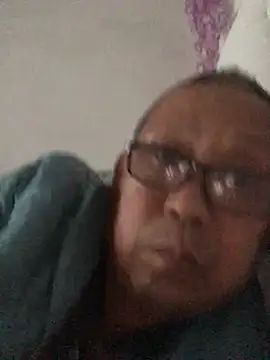 Snapshot of yaocaobi8 chatting on 04.08.26 yaocaobi8 online show from 04.08.26