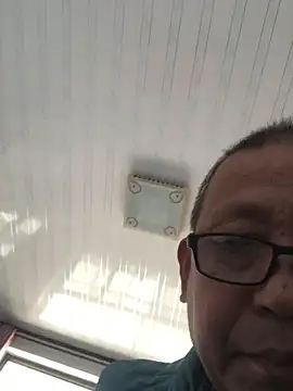 Snapshot of yaocaobi8 chatting on 04.10.26 yaocaobi8 online show from 04.10.26