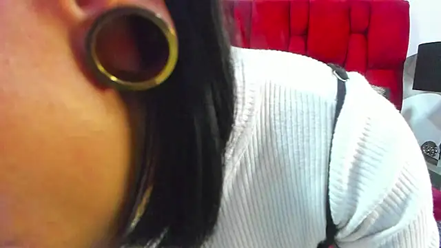 Snapshot of Amelie_Blake chatting on 05.16.26 Amelie Blake online show from 05.16.26