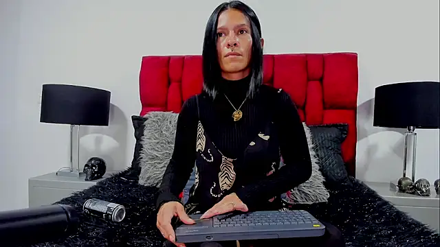 Snapshot of Amelie_Blake chatting on 07.18.26 Amelie Blake online show from 07.18.26