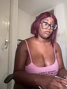 Snapshot of sweetzberri2 chatting on 02.27.26 sweetzberri2 online show from 02.27.26