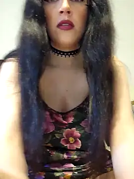 Mommynatrix online show from 04.24.26