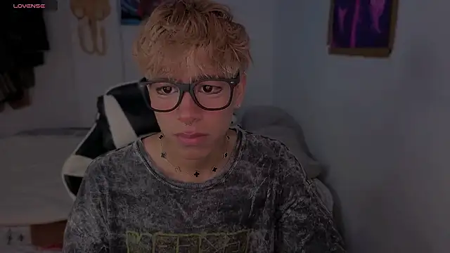 Snapshot of Ryan_sweet chatting on 03.04.26 Ryan sweet online show from 03.04.26