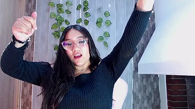 Snapshot of anyela_donecm chatting on 04.15.26 anyela donecm online show from 04.15.26