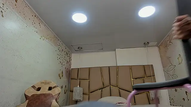 Snapshot of Meredith_Huntt chatting on 03.06.26 Meredith Huntt online show from 03.06.26