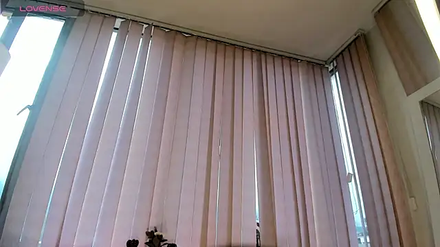 miss valka online show from 04.17.26