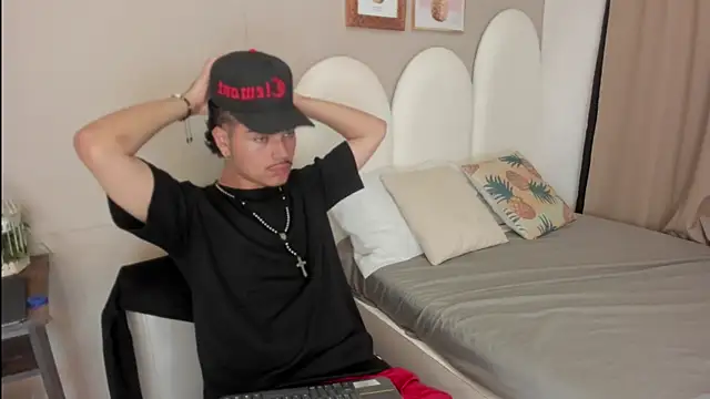 Snapshot of Jason_23__ chatting on 04.07.26 Jason 23 online show from 04.07.26