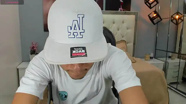 Snapshot of Thiago_collinss chatting on 05.17.26 Thiago collinss online show from 05.17.26