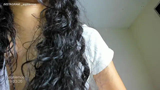 Sophiemoo  online show from 03.20.26