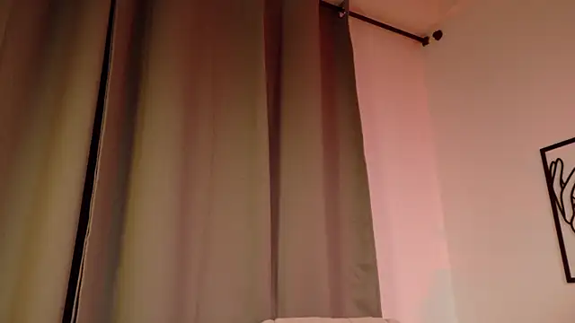 Mia Benett  online show from 03.20.26