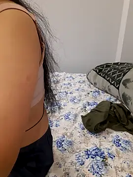 Snapshot of NeetuKumri chatting on 04.07.26 NeetuKumri online show from 04.07.26