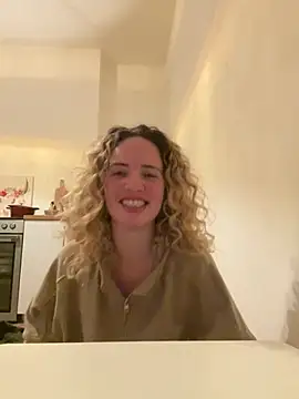 curlyirishgirl online show from 03.01.26