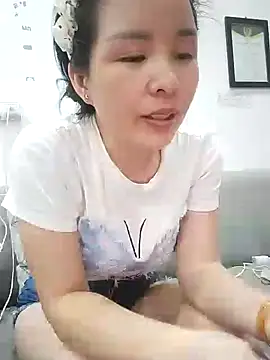 Snapshot of Ivy_Trix2 chatting on 06.24.26 Ivy Trix2 online show from 06.24.26