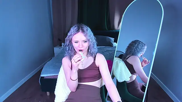 Tessa Ashe online show from 05.16.26