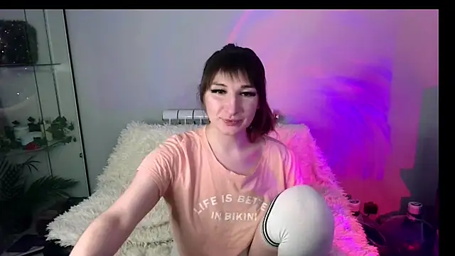 Birdie Kiss online show from 03.26.26