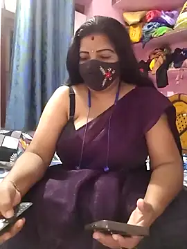 Snapshot of tamil_lathikaaa chatting on 04.04.26 tamil lathikaaa online show from 04.04.26