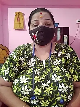 Snapshot of tamil_lathikaaa chatting on 04.11.26 tamil lathikaaa online show from 04.11.26