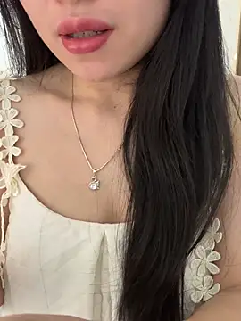 Snapshot of Tinn_tin chatting on 06.23.26 Tinn tin online show from 06.23.26