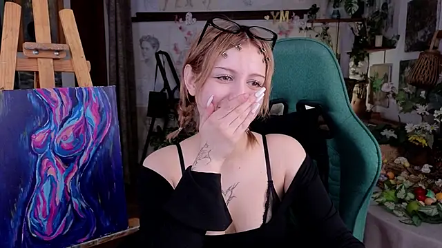 Snapshot of EffieMeowley chatting on 03.27.26 EffieMeowley online show from 03.27.26