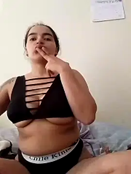 Snapshot of amomentofpassion_1 chatting on 02.27.26 amomentofpassion 1 online show from 02.27.26