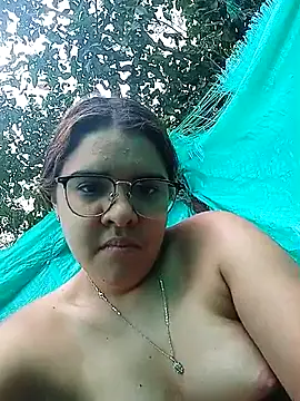 Snapshot of single_kitten chatting on 03.05.26 single kitten online show from 03.05.26