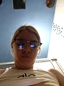 Snapshot of single_kitten chatting on 03.30.26 single kitten online show from 03.30.26