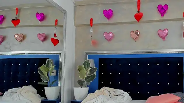 Snapshot of NatalieMilfet chatting on 03.02.26 NatalieMilfet online show from 03.02.26