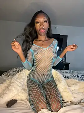 Snapshot of Loopsies chatting on 04.07.26 Loopsies online show from 04.07.26