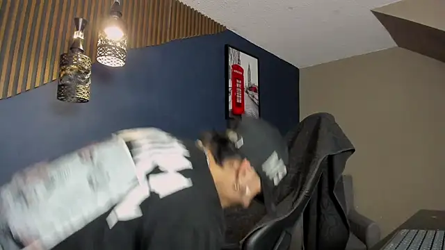 Snapshot of DanteLuxx chatting on 03.14.26 DanteLuxx online show from 03.14.26