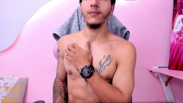 Snapshot of DanteLuxx chatting on 04.10.26 DanteLuxx online show from 04.10.26