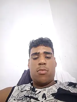 luis230436 online show from 04.22.26