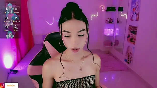 IamAndrea01 online show from 05.10.26